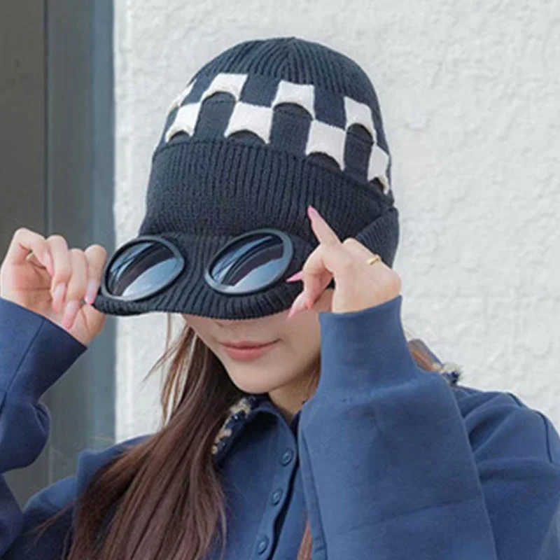 Grid Soft Beanie mit Schutzbrille