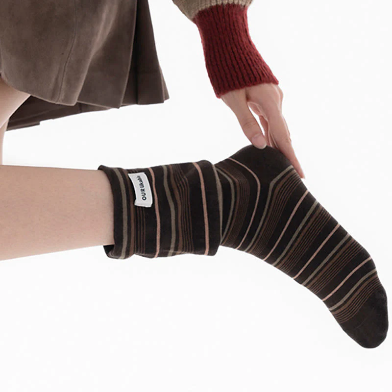 Stilvolle Schlafsocken mit Kontrastfarben (5 Paar) – Bild 9