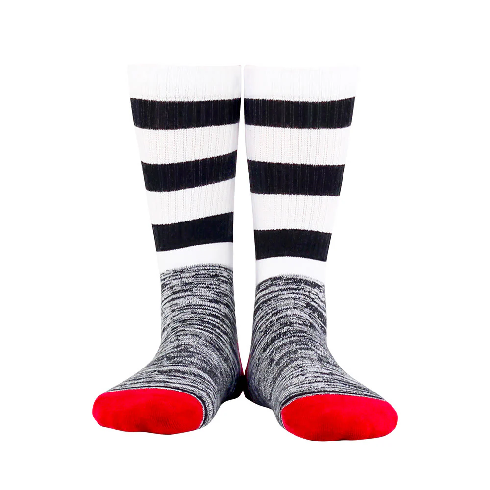 Kniehohe gepolsterte Socken mit schwarzen und weißen Streifen