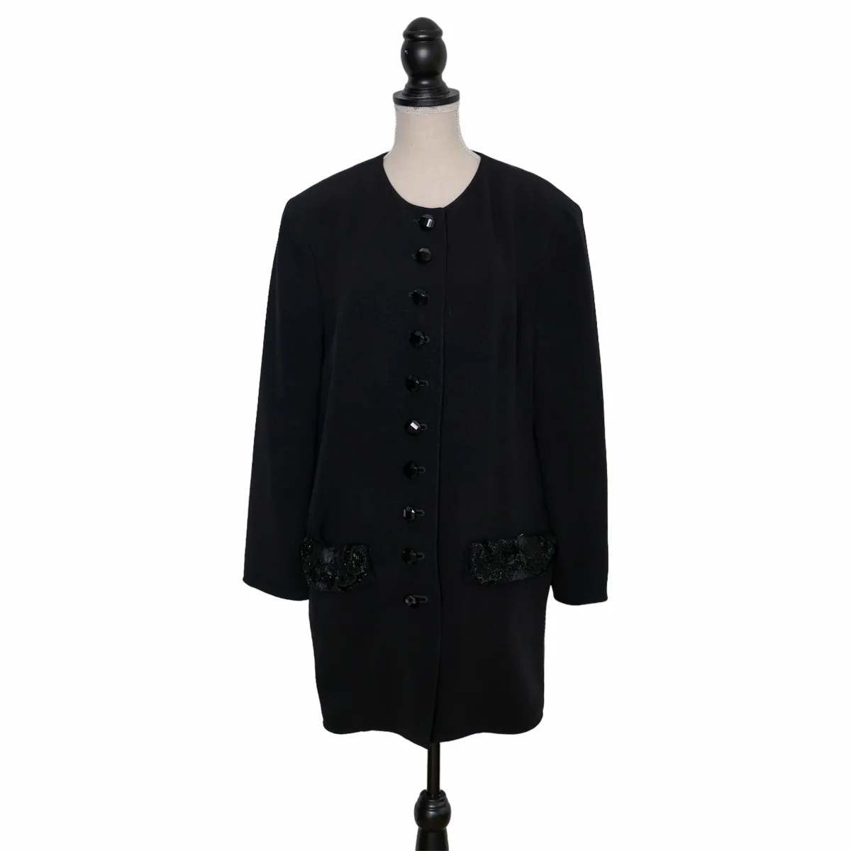 N.N. Abendjacke mit aufgesetzten Taschen mit Brokatdetails